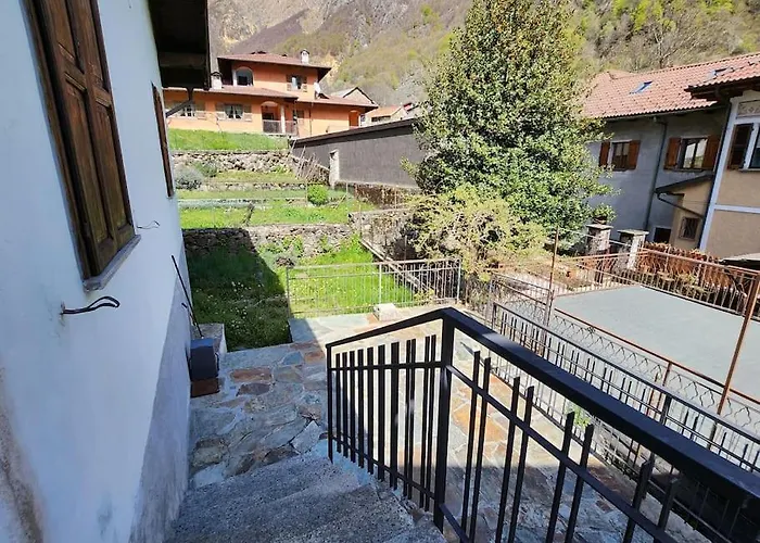 Casa A Forno Di Valstrona Con Terrazzo E Giardino 펜션 Strona