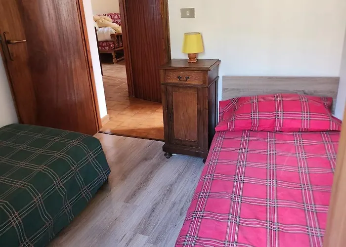 Casa A Forno Di Valstrona Con Terrazzo E Giardino 펜션